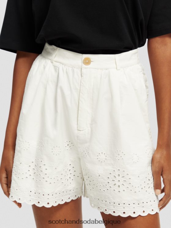 vêtements Scotch & Soda short en broderie anglaise en coton biologique- Scotch and Soda shop online vanille blanche 6BZRBF242