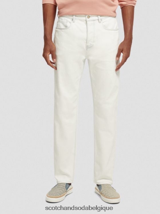 vêtements Scotch & Soda le jean coupe classique fuselée- Scotch and Soda Bruxelles vers le bas et dehors 6BZRBF588